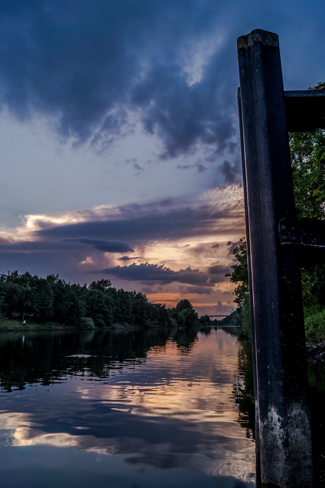 Abendstimmung über dem Ruhrstausee